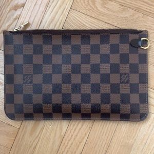 Louis Vuitton Damier Neverfull Pouch